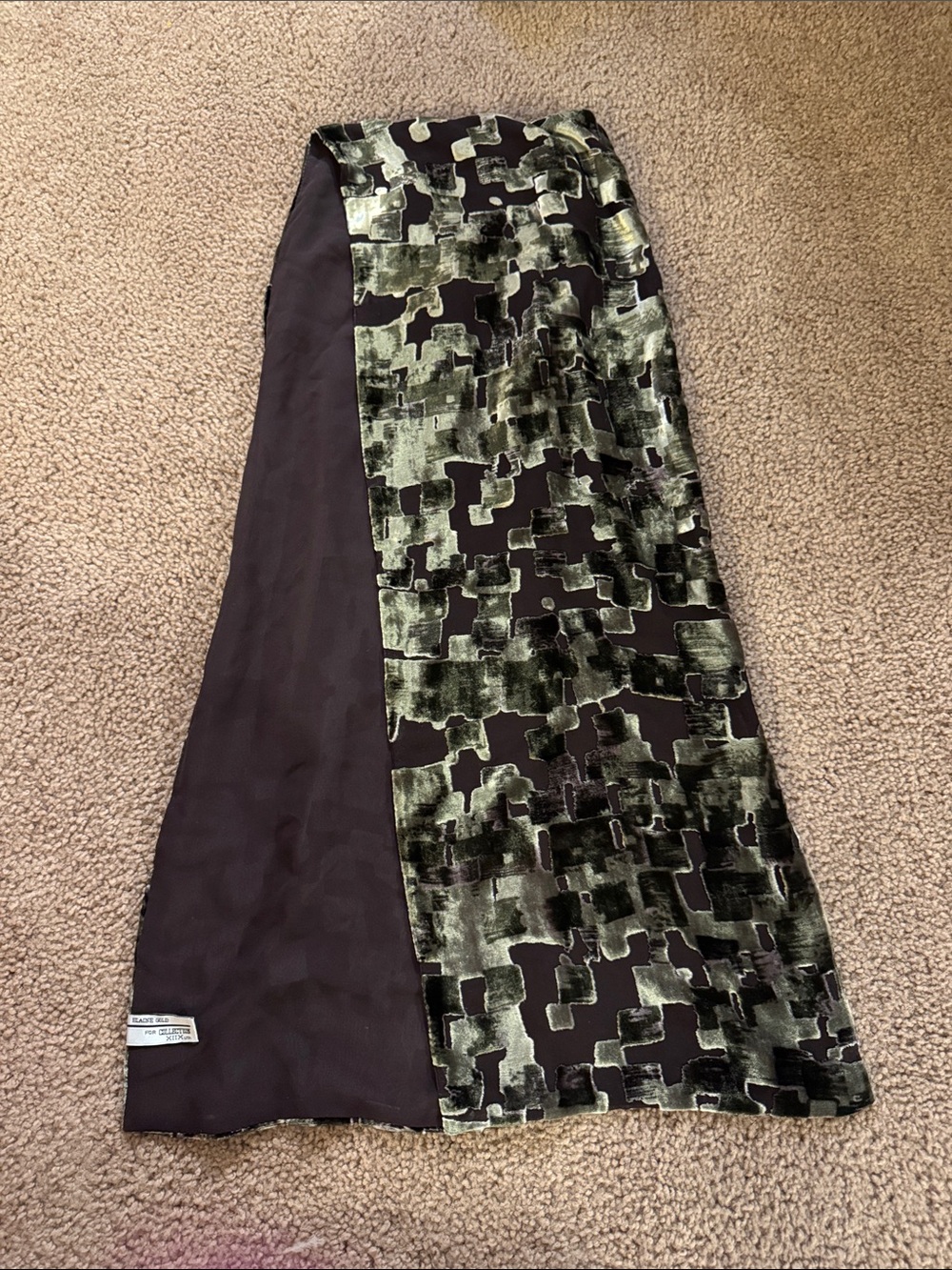 Olive Green and Black Velvet-Pattern Scarf